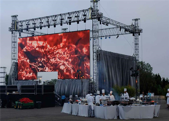 Shopping Malls P3.91 Outdoor Rental LED Display 6000 Nits Brightness Light Blocking Design