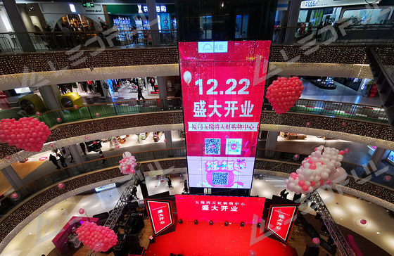 1000*500mm/ 1000*1000mm Module Size Transparent Glass LED Display Flexible Installation